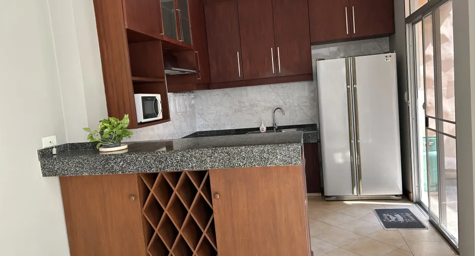 For rent 3 bedrooms house in Khlong Toei, Bangkok