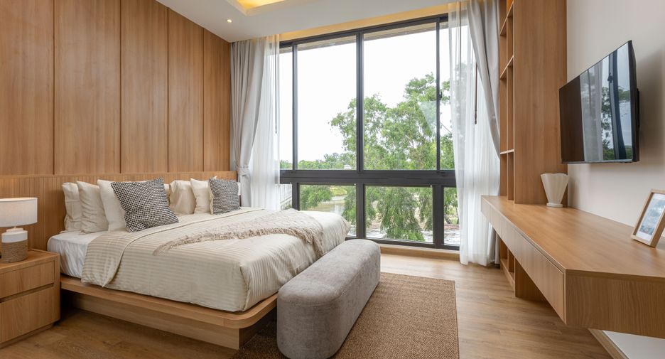 For sale 5 bedrooms villa in Mueang Phuket, Phuket