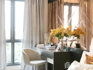For sale 2 bedrooms condo in Khlong San, Bangkok
