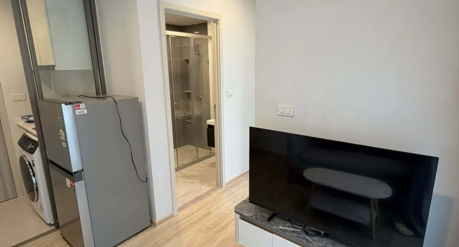 For rent 2 bedrooms condo in Bang Na, Bangkok