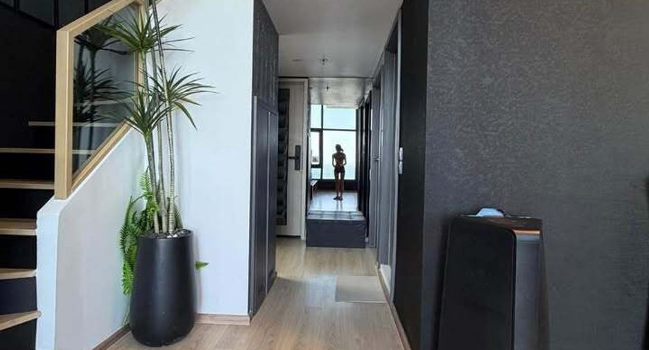 For rent 3 bedrooms condo in Khlong Toei, Bangkok