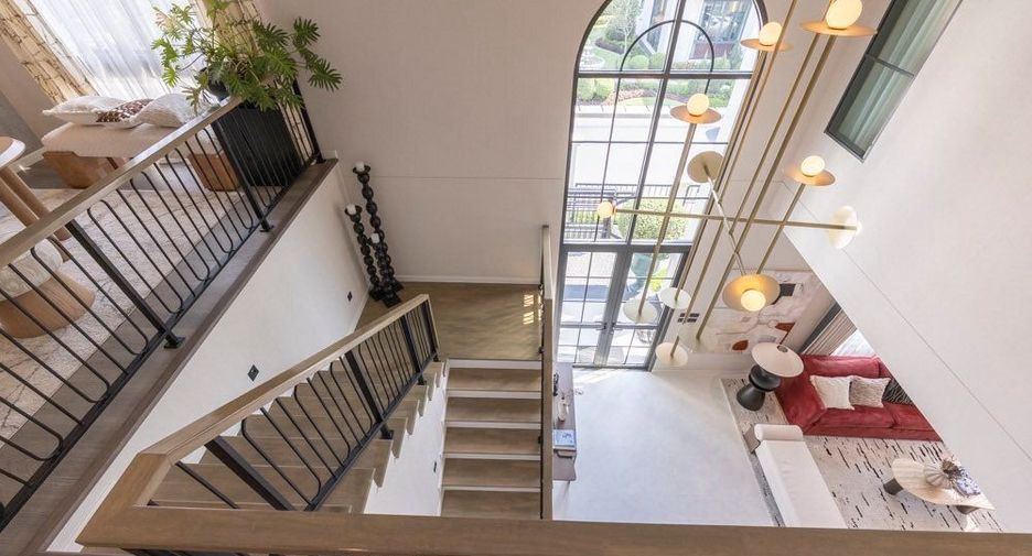 Casa en alquiler de 4 habitaciones en Bang Phli, Samut Prakan
