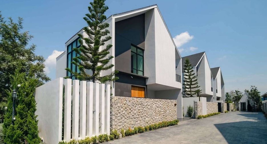 For sale 4 bedrooms villa in Thalang, Phuket