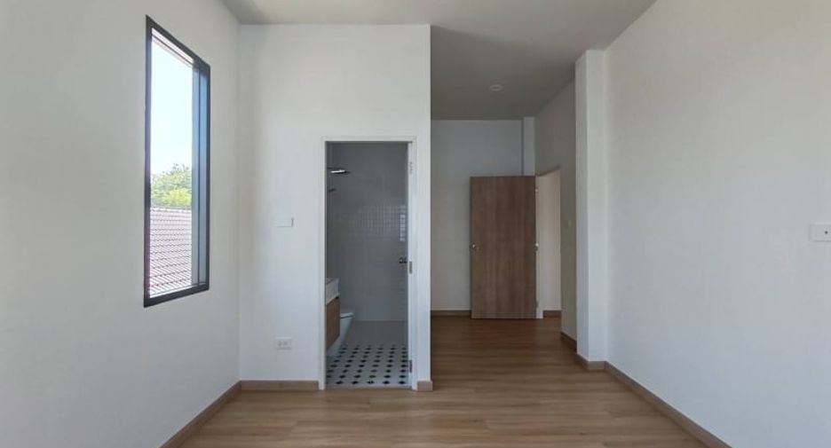 Casa en venta de 4 habitaciones en Hang Dong, Chiang Mai