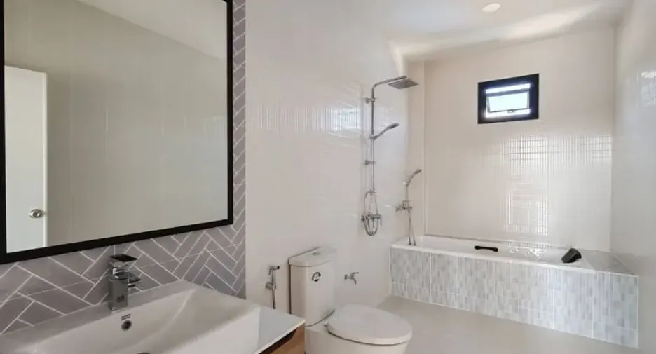 Casa en venta de 4 habitaciones en Hang Dong, Chiang Mai