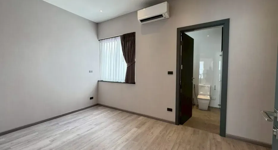 Villa zum Kauf mit 4 Zimmer in Hang Dong, Chiang Mai