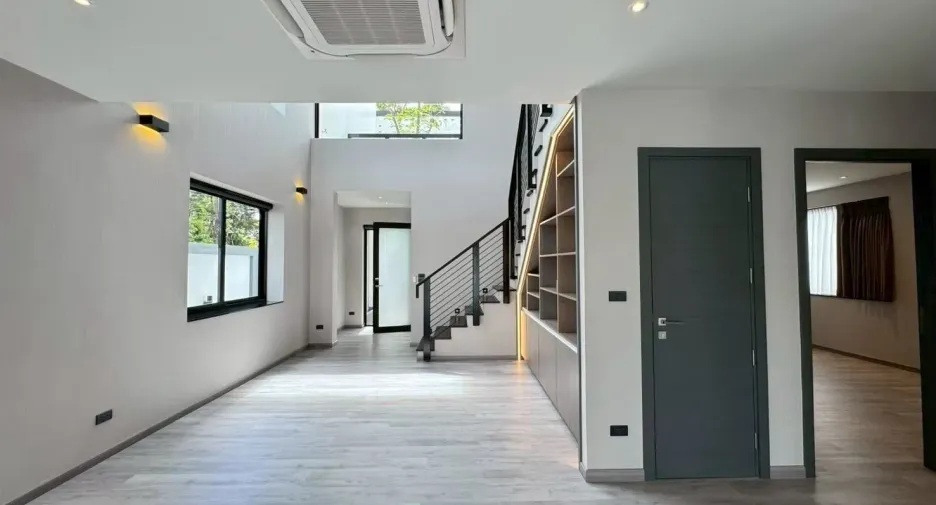 Villa zum Kauf mit 4 Zimmer in Hang Dong, Chiang Mai