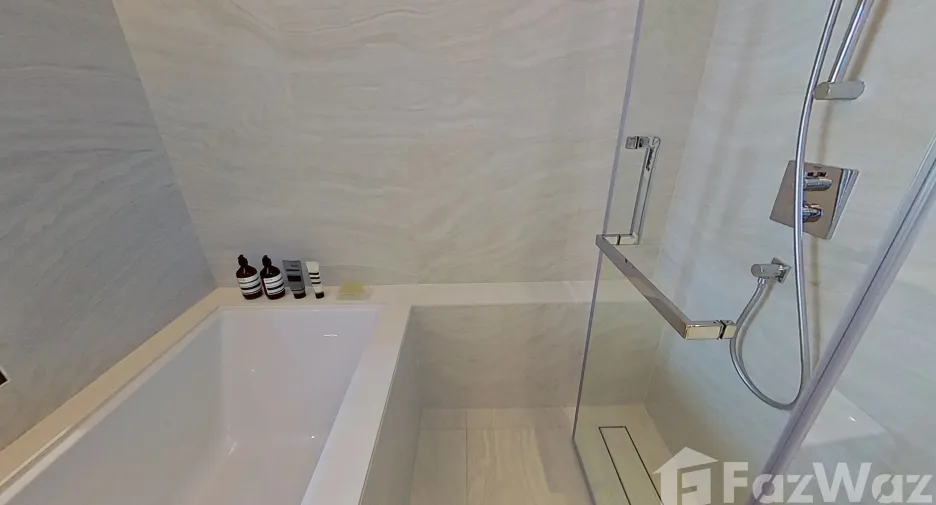 À vendre 1 chambre condo à Khlong Toei, Bangkok