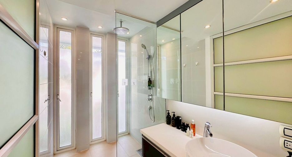 For sale 1 bed condo in Sattahip, Chonburi