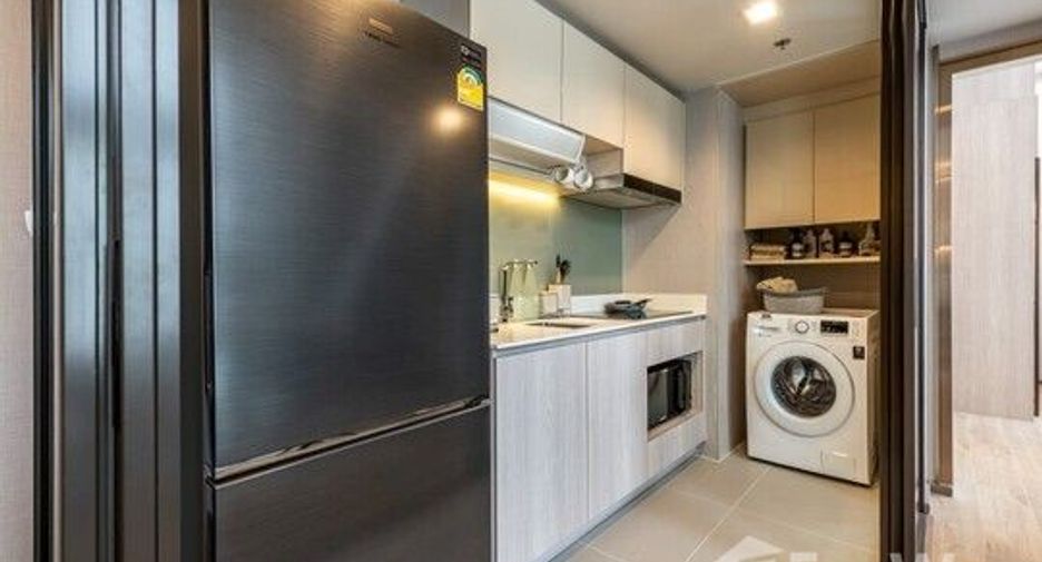 Продажа 2 спальни кондо в Пхра Кханонг, Бангкок