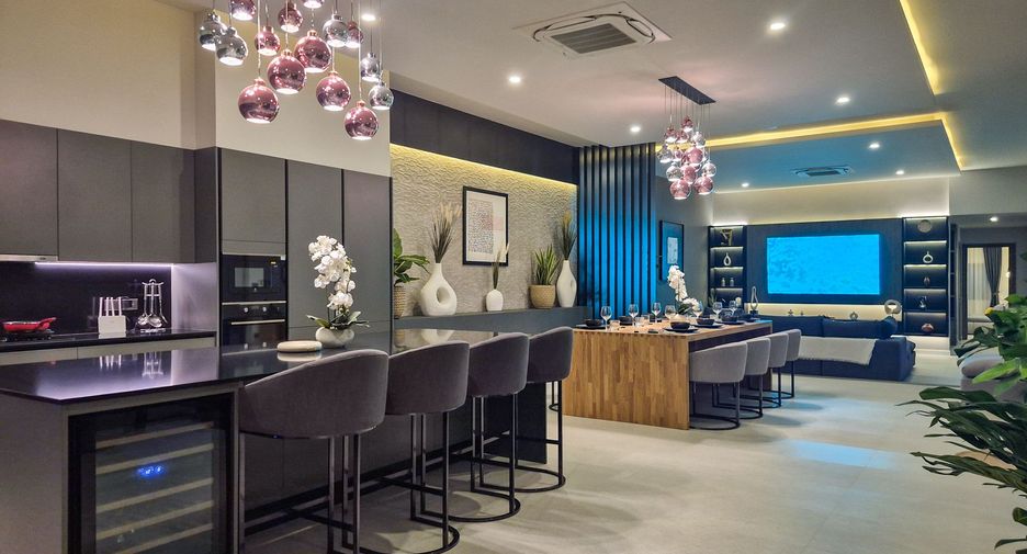 Villa en venta de 5 habitaciones en Bang Lamung, Chonburi