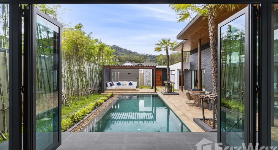 For sale 4 bedrooms villa in Mueang Phuket, Phuket