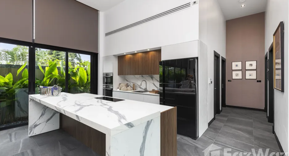 For sale 4 bedrooms villa in Mueang Phuket, Phuket