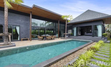 For sale 4 bedrooms villa in Mueang Phuket, Phuket