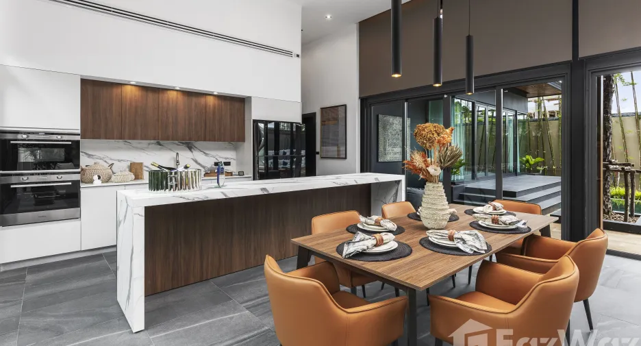 For sale 4 bedrooms villa in Mueang Phuket, Phuket