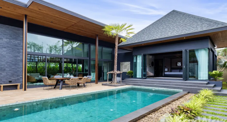 For sale 4 bedrooms villa in Mueang Phuket, Phuket