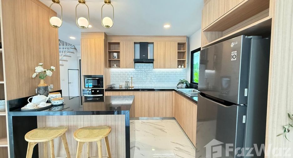Villa zum Kauf mit 4 Zimmer in Thalang, Phuket