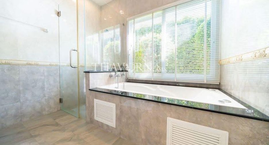 Casa en venta de 4 habitaciones en Bang Lamung, Chonburi
