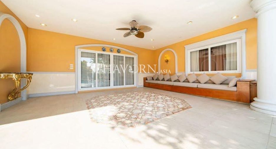 Casa en venta de 4 habitaciones en Bang Lamung, Chonburi