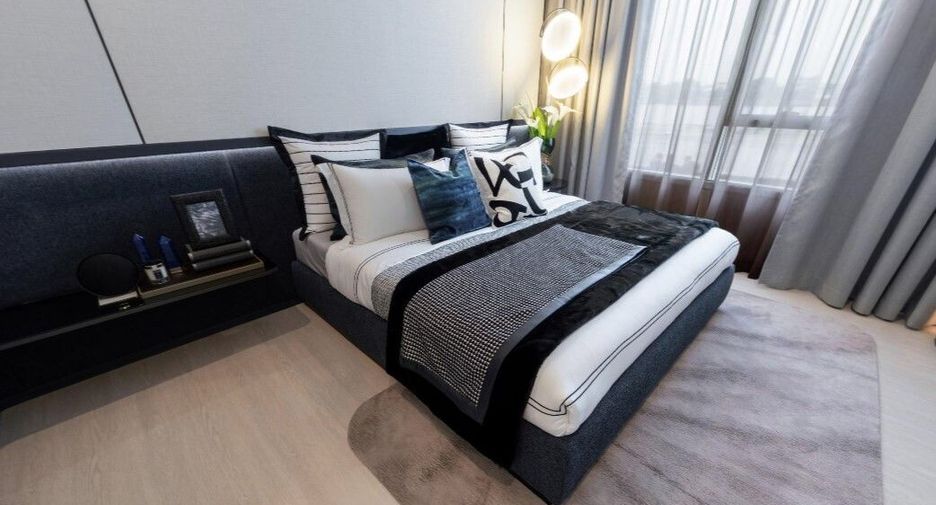 For sale 2 bedrooms condo in Dusit, Bangkok