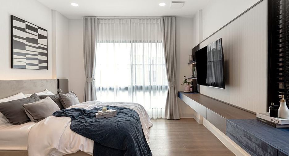 For rent 3 ベッドルーム house in Saphan Sung, Bangkok