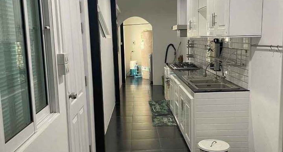 For sale and for rent 4 bedrooms house in Bang Phli, Samut Prakan