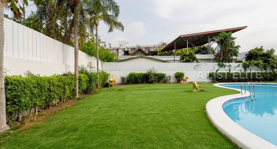 For rent 5 bedrooms house in Bang Lamung, Chonburi