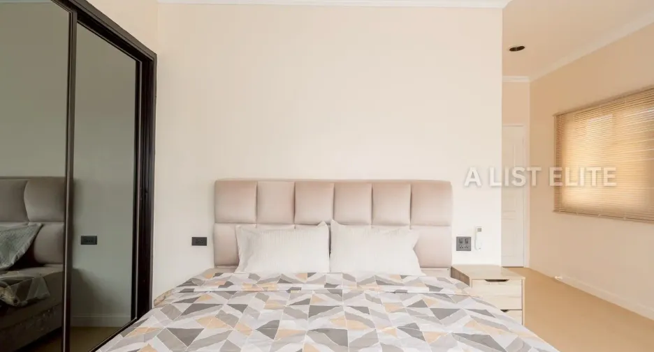 For rent 5 bedrooms house in Bang Lamung, Chonburi