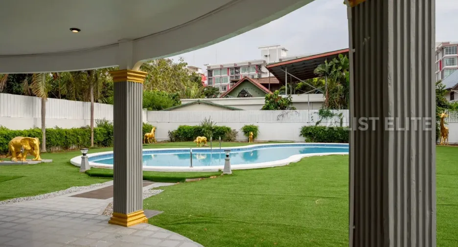 For rent 5 bedrooms house in Bang Lamung, Chonburi