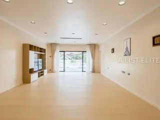 Haus zur Miete mit 5 Zimmer in Bang Lamung, Chonburi