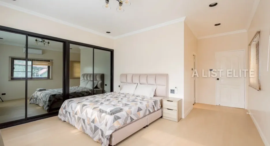 For rent 5 bedrooms house in Bang Lamung, Chonburi