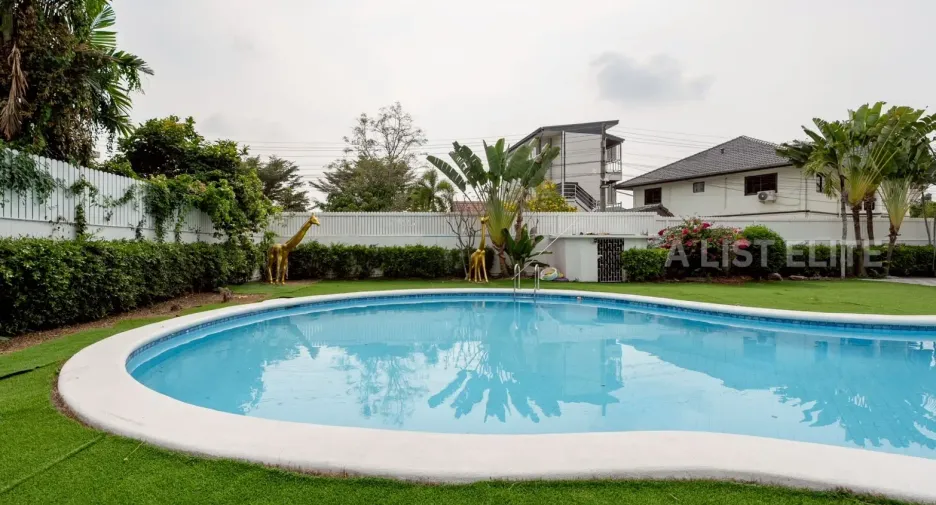For rent 5 bedrooms house in Bang Lamung, Chonburi