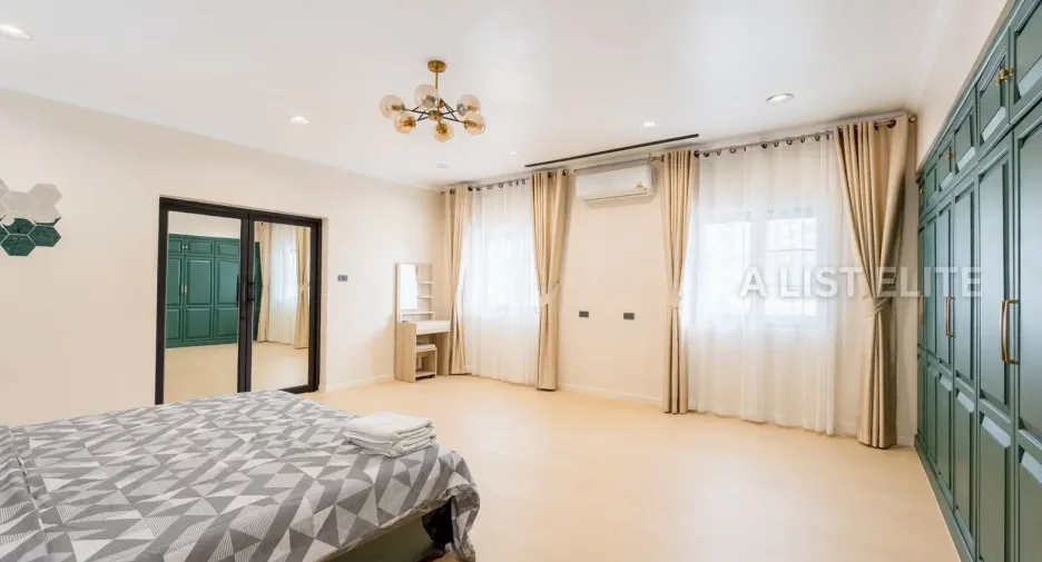 For rent 5 bedrooms house in Bang Lamung, Chonburi