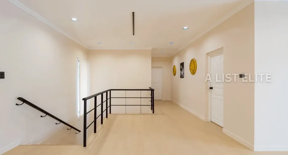 For rent 5 bedrooms house in Bang Lamung, Chonburi