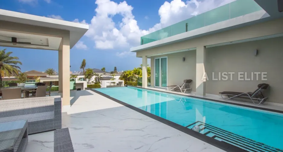 Haus zur Miete mit 10 Zimmer in Bang Lamung, Chonburi