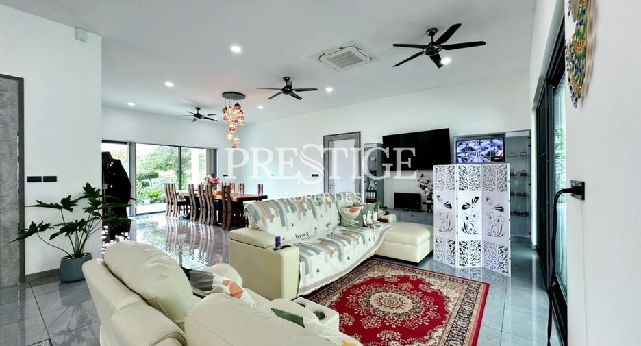 Casa en venta de 4 habitaciones en Bang Lamung, Chonburi