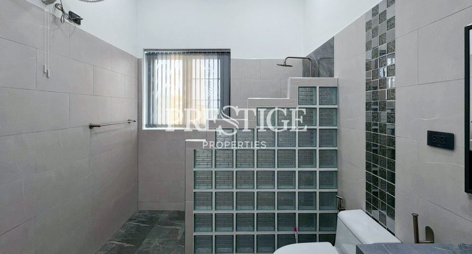 Casa en venta de 4 habitaciones en Bang Lamung, Chonburi