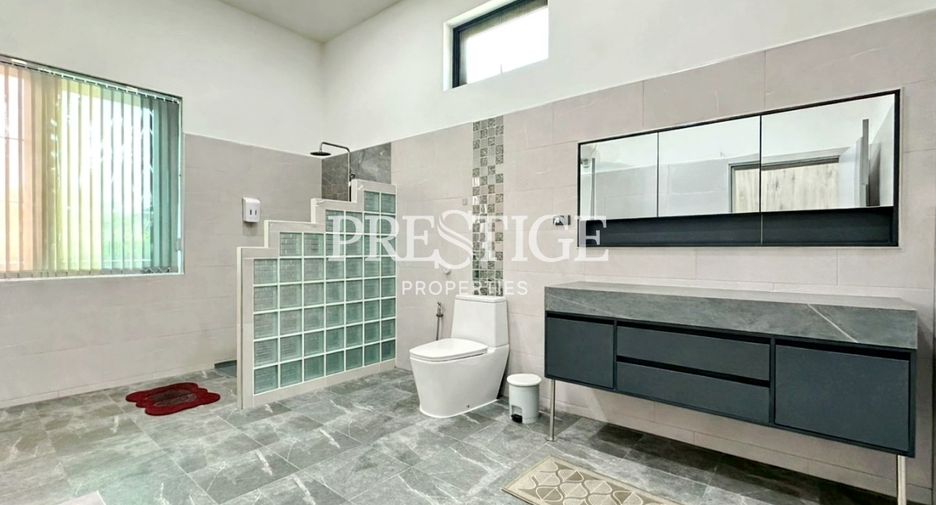 Casa en venta de 4 habitaciones en Bang Lamung, Chonburi