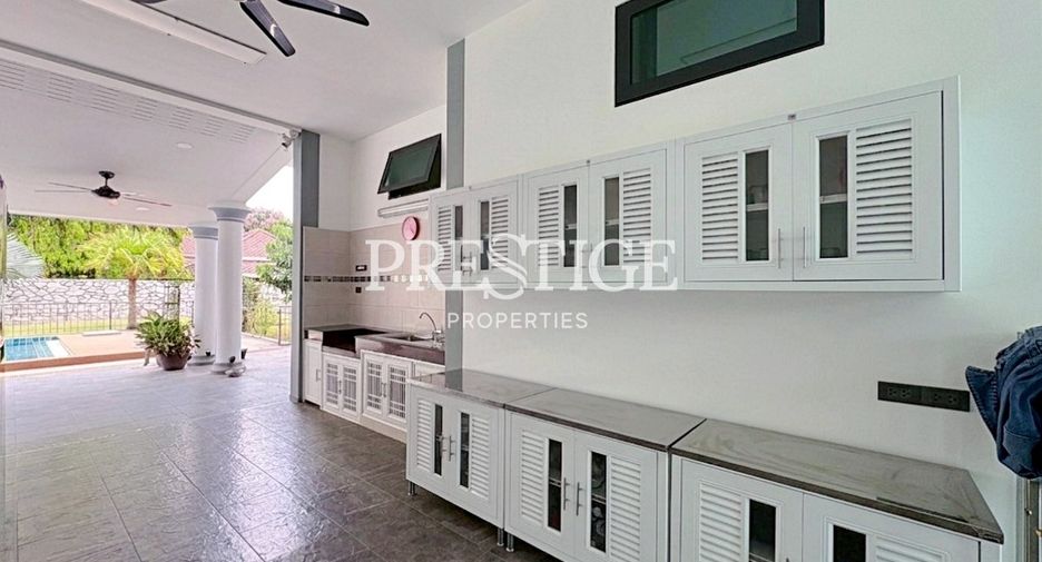 Casa en venta de 4 habitaciones en Bang Lamung, Chonburi