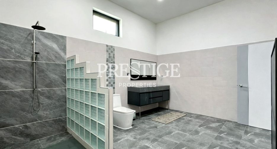 Casa en venta de 4 habitaciones en Bang Lamung, Chonburi