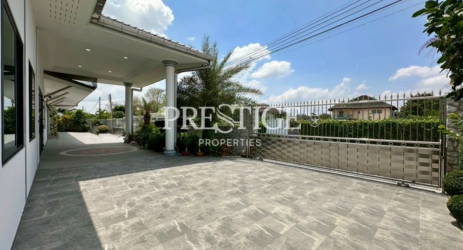 Casa en venta de 4 habitaciones en Bang Lamung, Chonburi