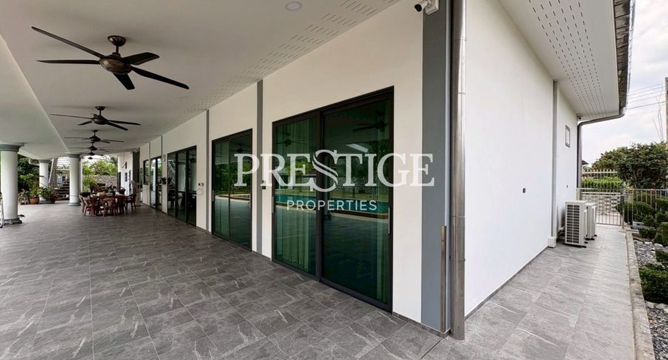 Casa en venta de 4 habitaciones en Bang Lamung, Chonburi