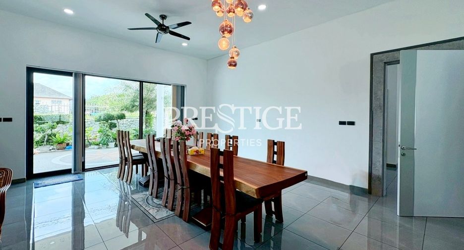 Casa en venta de 4 habitaciones en Bang Lamung, Chonburi
