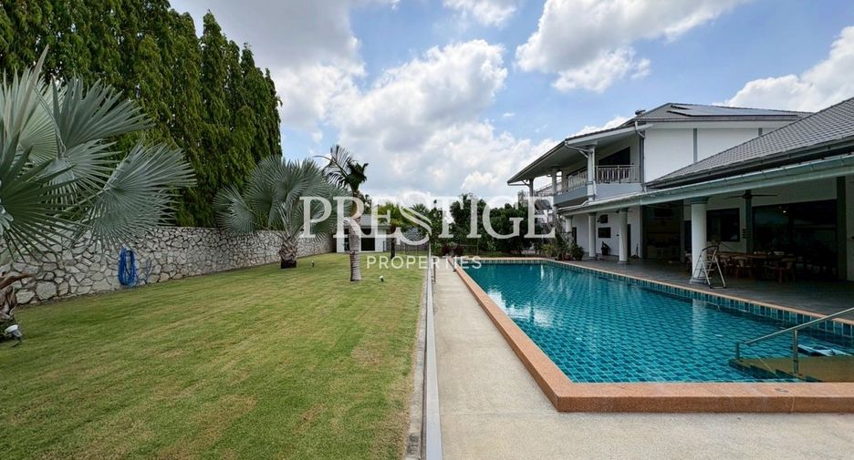 Casa en venta de 4 habitaciones en Bang Lamung, Chonburi