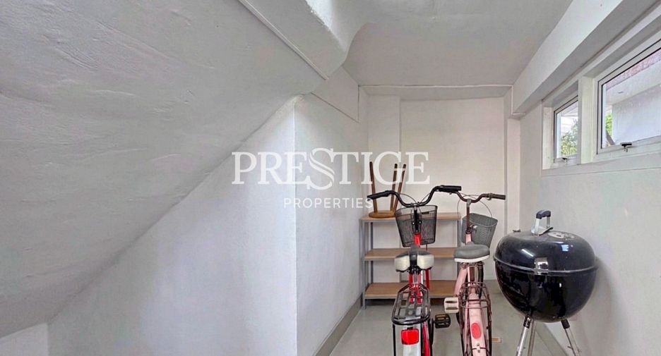 For sale 4 bedrooms house in Bang Lamung, Chonburi