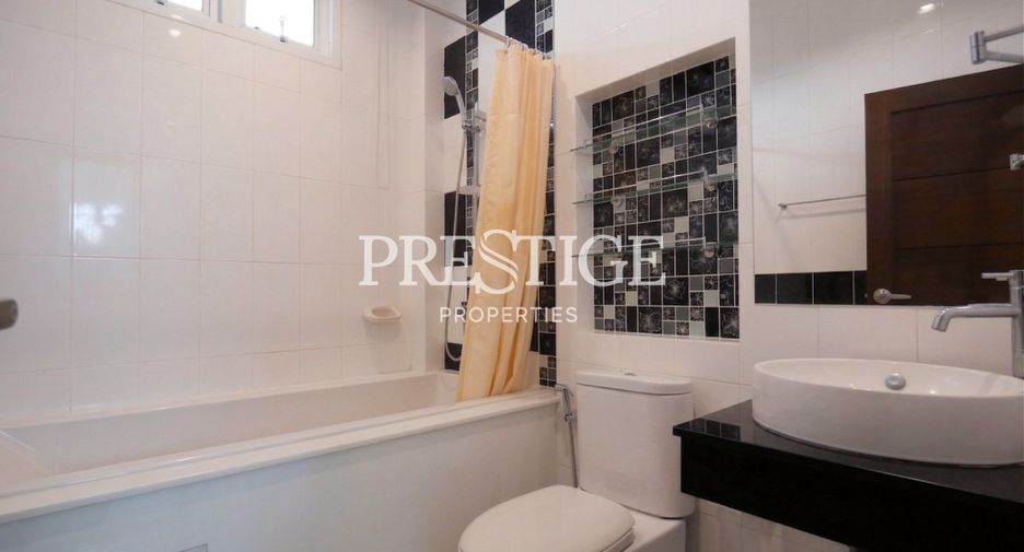 For sale 4 bedrooms house in Bang Lamung, Chonburi