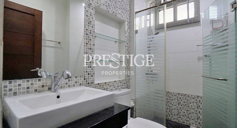 For sale 4 bedrooms house in Bang Lamung, Chonburi