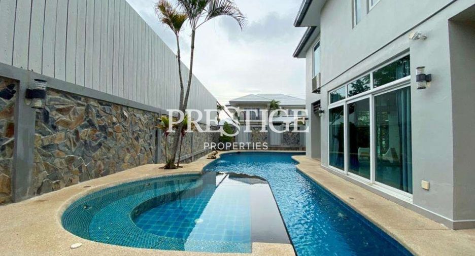 Casa en alquiler de 5 habitaciones en Bang Lamung, Chonburi