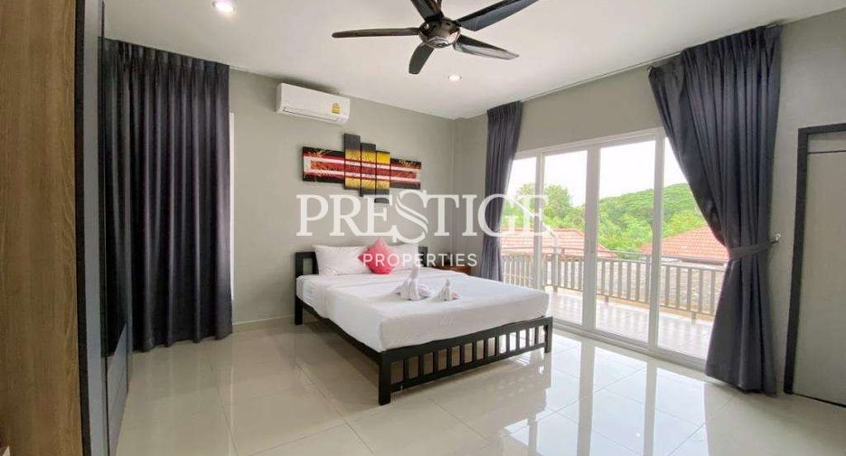 Casa en alquiler de 5 habitaciones en Bang Lamung, Chonburi