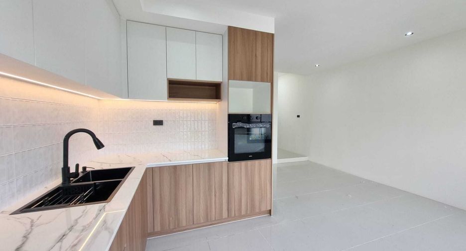 For sale 2 bedrooms townhouse in Thalang, Phuket